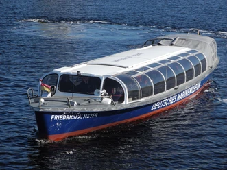 Barkasse_Marinemuseum__1_.jpg
