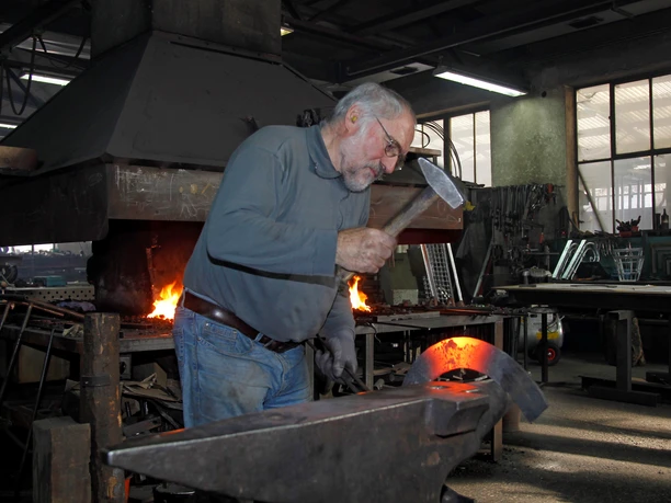Peter Vögele - Bei der Arbeit.jpg