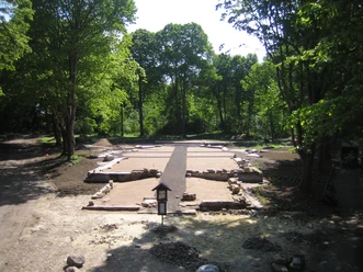 Erinnerungsort-Wahn-Kirchplatz.JPG