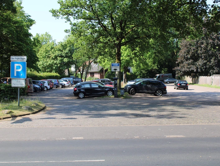 parkplatz-am-hohen-hagen1.jpg
