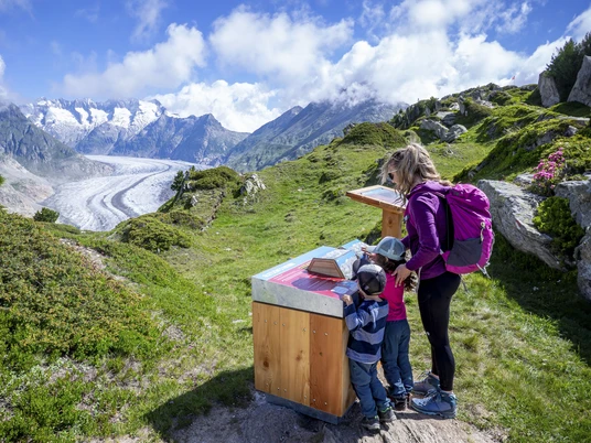 Geologiesteg Moosfluh in der Aletsch Arena Geologiesteg Moosfluh in der Aletsch Arena