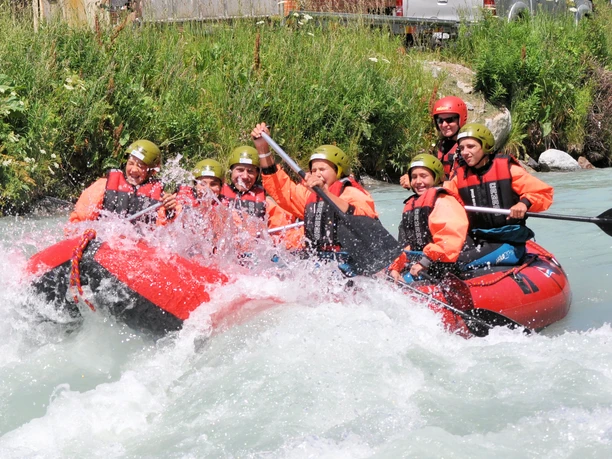 Familienrafting.JPG