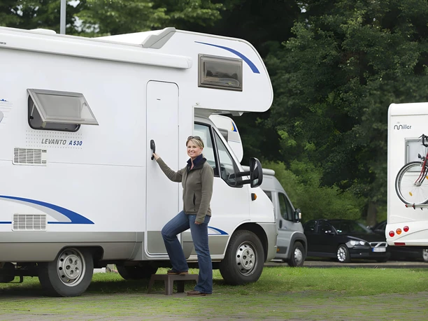 Wohmmobilstellplatz Weserstein(1)(1).jpg