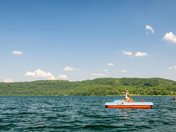 Tretboot am Laacher See ausleihen
