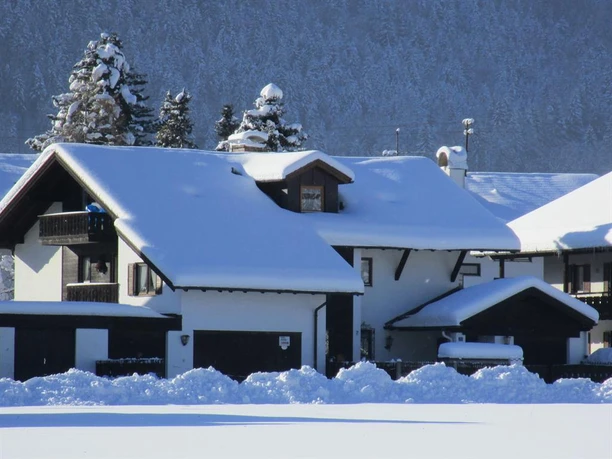 Hausansicht im Winter