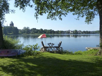 Campingplatz Schwalkenberg; Frühstück am See.jpg