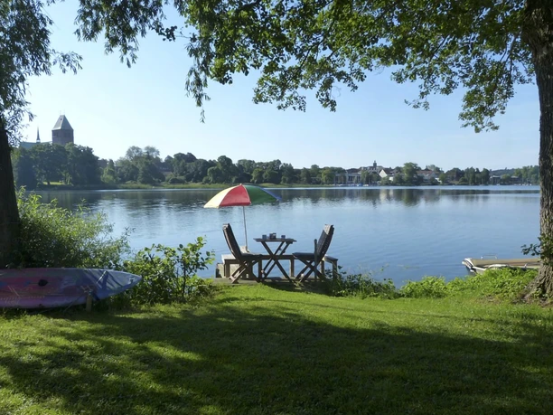 Campingplatz Schwalkenberg; Frühstück am See.jpg