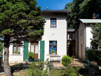 Hausansicht vom Garten