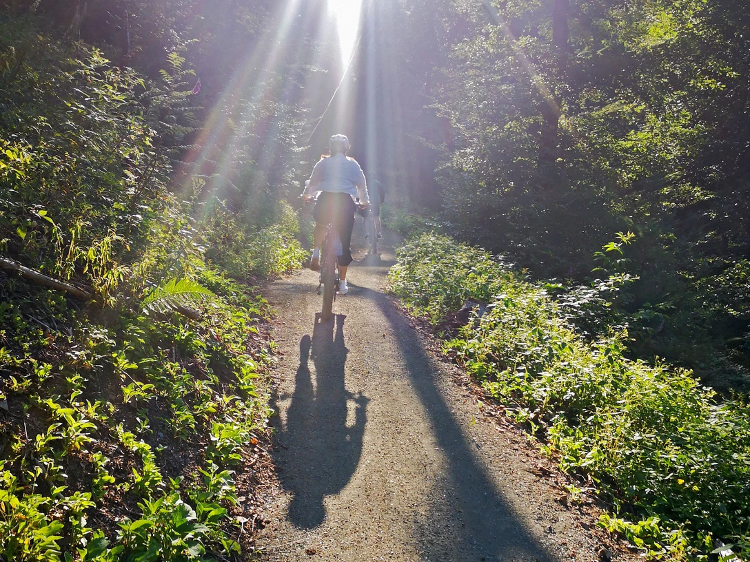 Greentrails Eisenberg zwei Bikerinnen