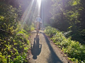 Greentrails Eisenberg zwei Bikerinnen