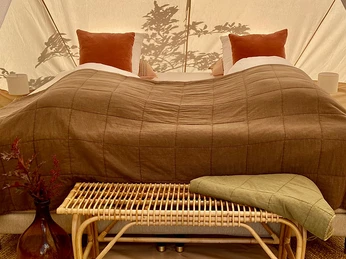 Green_Glamping-close-up