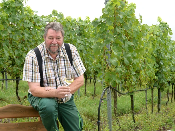 Winzer Dr. Andreas Wobar Winzer Dr. Andreas Wobar