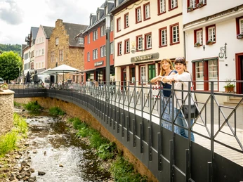 Die Erft fließt mitten durch Bad Münstereifel