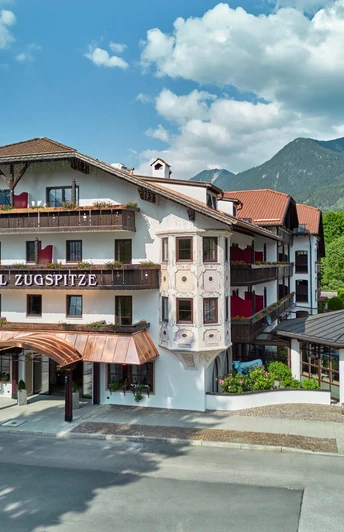 Hotel Außenansicht 2023 Fotograf Marc Gilsdorf (1)