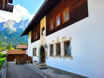 Gebäudeansicht - Ost