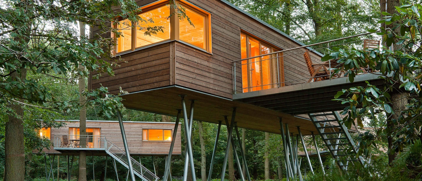 Resort Baumgefluester Aussenansicht