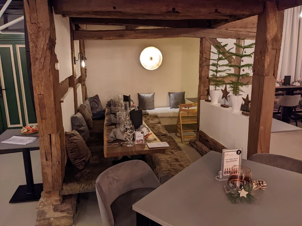 Hong-Lan-Innen-c-Hong Lan (2).jpg