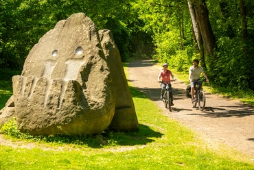 Vulkanpark-Radweg, Skulptur im Nettepark