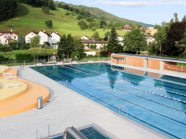 Parkbad Kriens Piscine en plein air