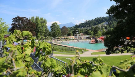 Parkbad Kriens Blick auf die Umgebung im Parkbad in Kriens