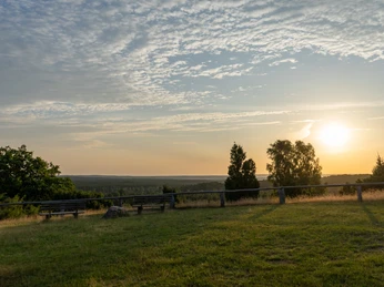 Wilseder Berg im Sonnenaufgang Wilseder Berg im SonnenaufgangWilseder Berg at sunriseWilseder Berg ved solopgangWilseder Berg bij zonsopgang