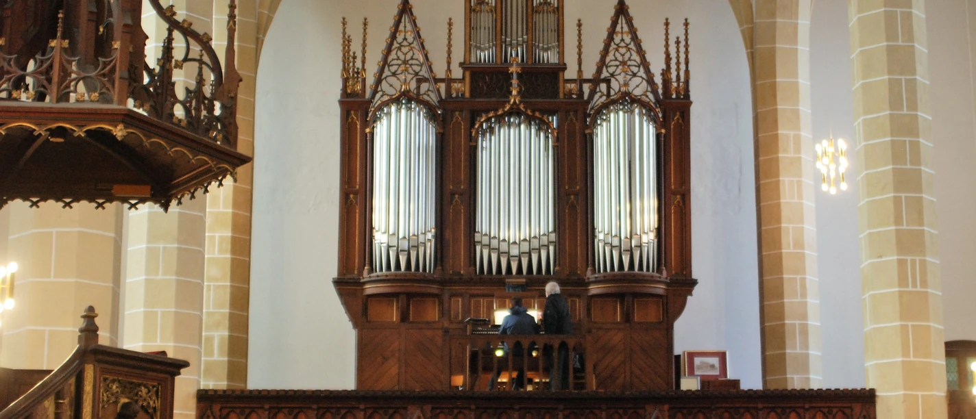 Organy Rühlmanna w kościele miejskim św. Piotra i Pawła Delitzsch.jpg