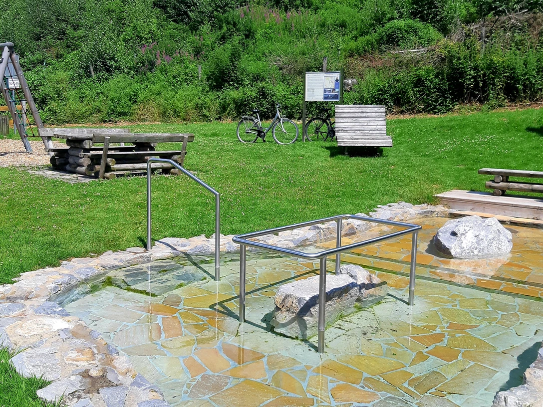 Tretbecken an der Freizeitanlage | Büren-Siddinghausen