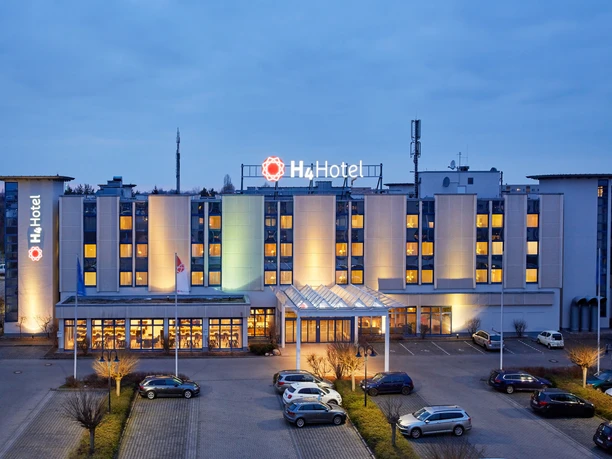 Tagungshotel H4 Hotel Leipzig | Leipzig Convention Bureau Außenansicht auf das Tagungshotel H4 Hotel Leipzig – präsentiert vom Leipzig Convention Bureau