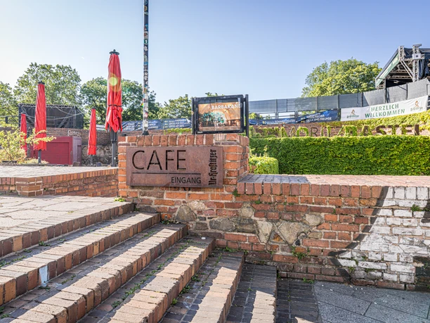 Moritzbastei - Restaurants und Cafés in Leipzig Bild vom Aufgang des Café Barbakane in der Moritzbastei Leipzig, einem bekannten Veranstaltungsort