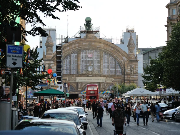 Kaiserstraße Blick auf den Hauptbahnhof