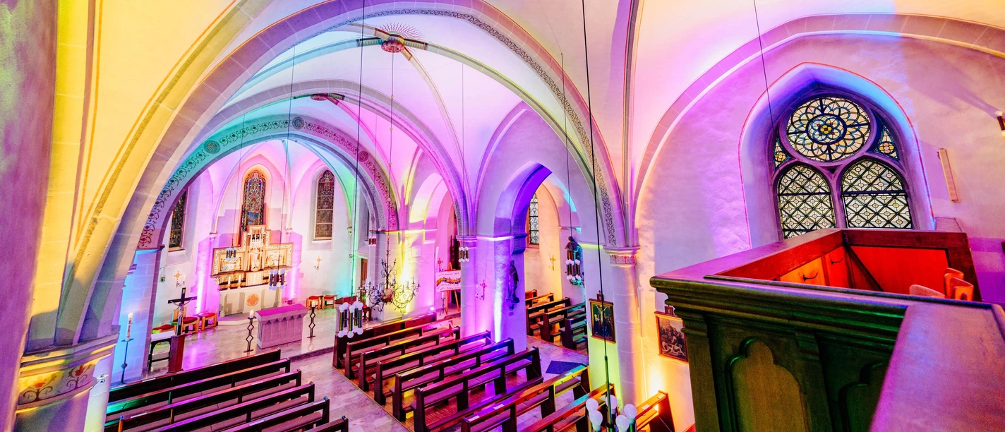Licht-Blick-Kirche St. Jodokus | Büren-Wewelsburg Licht-Blick-Kirche St. Jodokus | Büren-Wewelsburg
