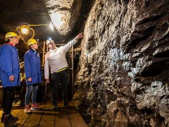 Besuch im Besucherbergwerk Mühlenberger Stollen, Bleialf