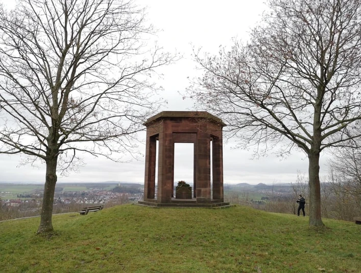 Ehrenmal Felsberg