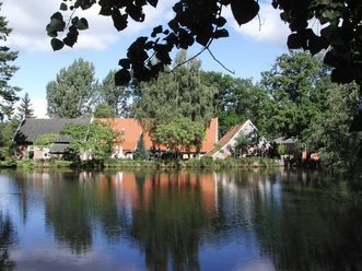 wilsum-schoneveld-s-m-hle-mit-wasserspiegelung-samtgemeinde-uelsen