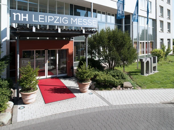 Conference hotel NH Leipzig Messe | Leipzig Convention Bureau Entrance of the conference hotel NH Leipzig Messe - presented by Leipzig Convention Bureau