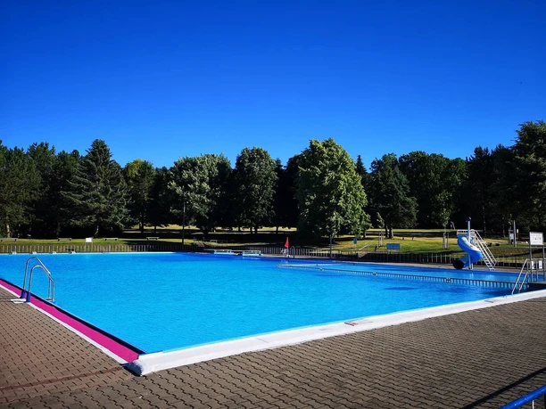Freibad Großfurra - weboptmiert.jpg