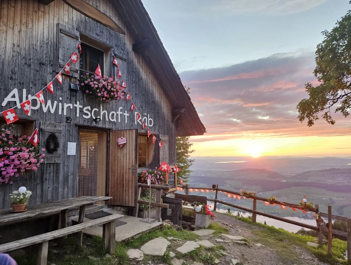 Raebalp Alpwirtschaft Rigi Greppen Alpwirtschaft Räbalp RigiAlpine Inn Räbalp RigiAuberge Räbalp Rigi