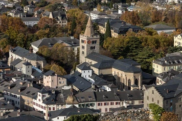 Sion: Blick von Valeria auf Kathedrale