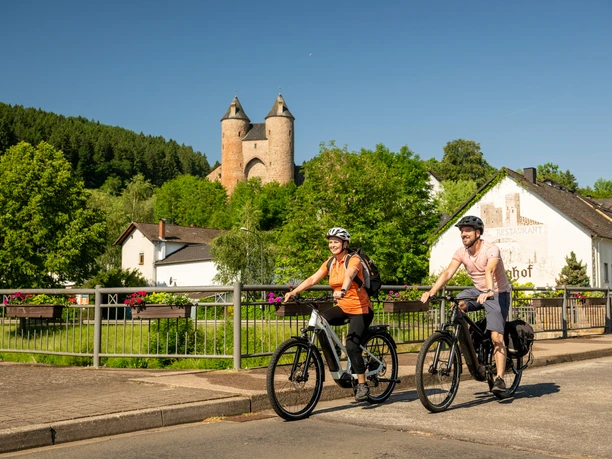 Kyll-Radweg, Mürlenbach mit Bertradaburg