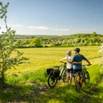 Ausblick in die südliche Eifel mit Streuobstwiesen, Nims-Radweg