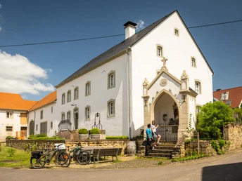 Pause in Wolsfeld am Nims-Radweg