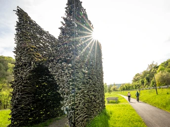 ET-2023-201-Sauer-Radweg, Weintor- Eifel Tourismus GmbH, Dominik Ketz.jpg