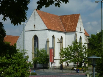 Kunsthalle Osnabrück Kunsthalle Osnabrück, gotisches Gebäude mit rotem Dach.Kunsthalle Osnabrück, Gothic building with red roof.Kunsthalle Osnabrück, gotisch gebouw met rood dak.Kunsthalle Osnabrück, gotisk bygning med rødt tag.