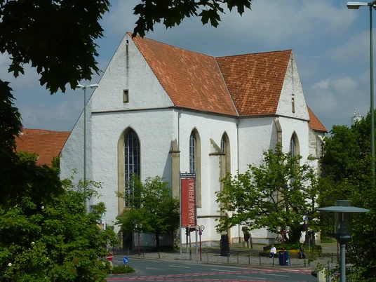 Kunsthalle Osnabrück Kunsthalle Osnabrück, gotisches Gebäude mit rotem Dach.Kunsthalle Osnabrück, Gothic building with red roof.Kunsthalle Osnabrück, gotisch gebouw met rood dak.Kunsthalle Osnabrück, gotisk bygning med rødt tag.