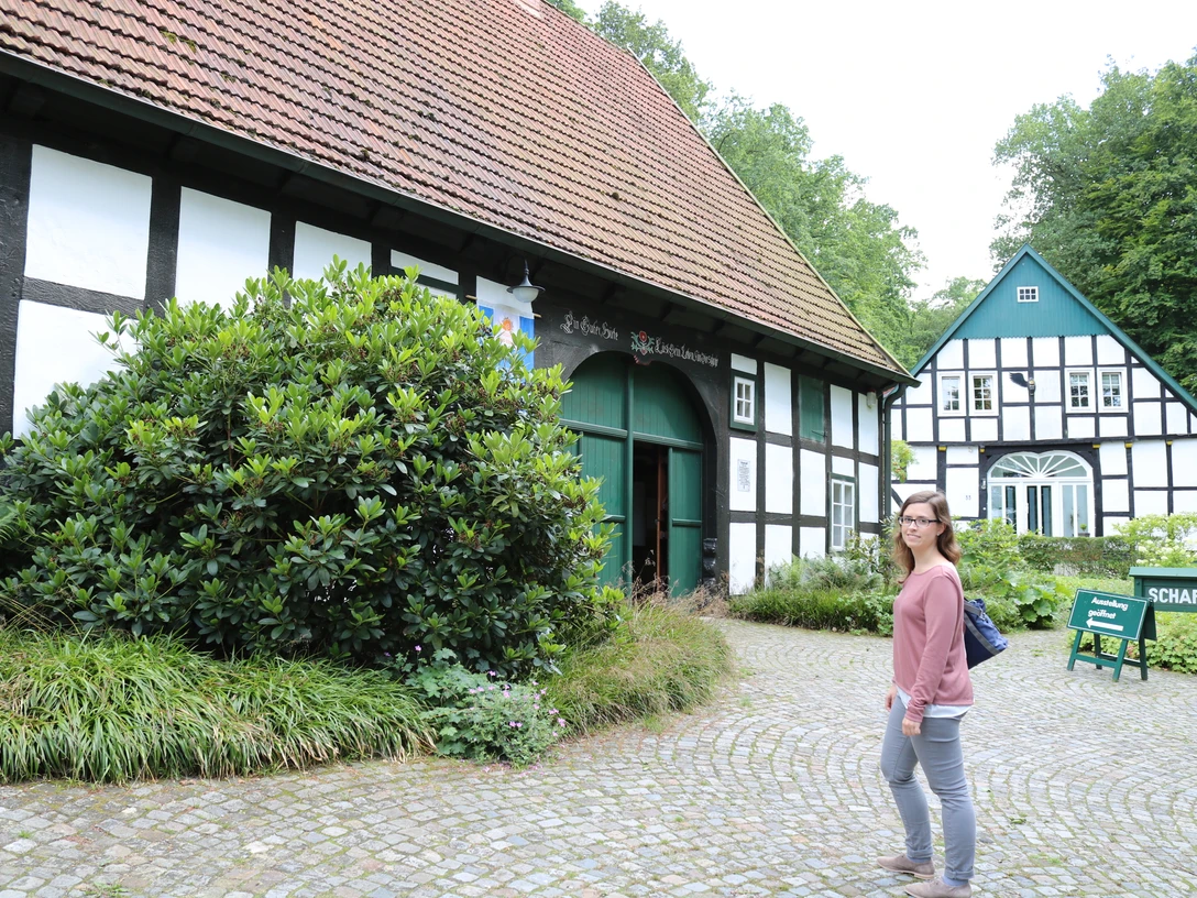 Schafstall Bad Essen Het historische vakwerkgebouw waar de kunstgalerie Schafstall in Bad Essen gevestigd is