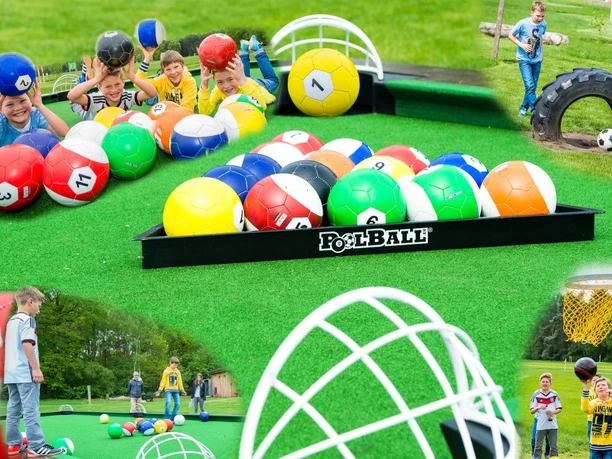 Fussballgolf Emsland Kinder spielen auf einer grünen Anlage mit bunten Fußbällen beim Fußballgolf im Emsland.