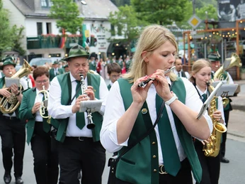 Schuetzenblaskapelle Willingen c) Sven Schuetz.jpg
