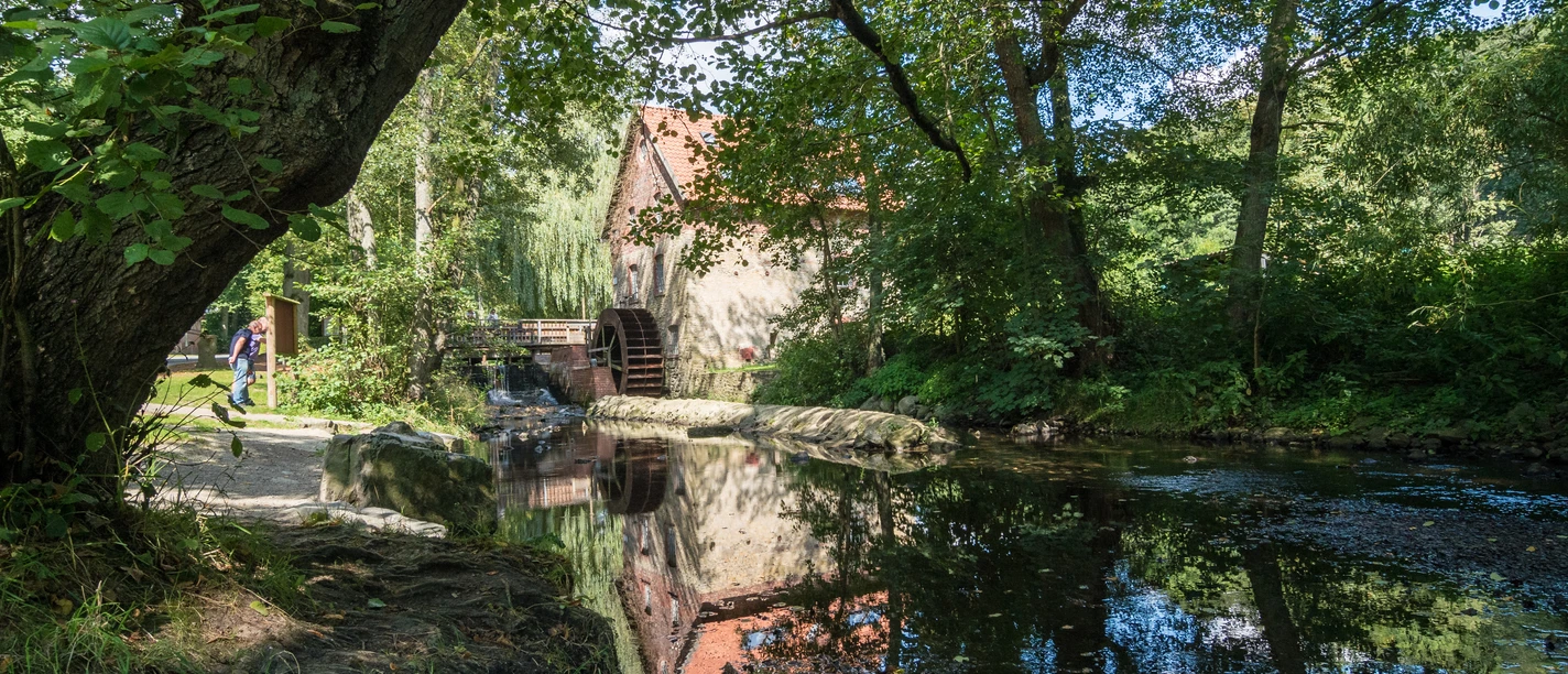 Wassermühle Nettetal - Knollmeyers Wassermühle De watermolen in het Nettetal bij Osnabrück biedt wandelaars en fietsers ook een gezellig café