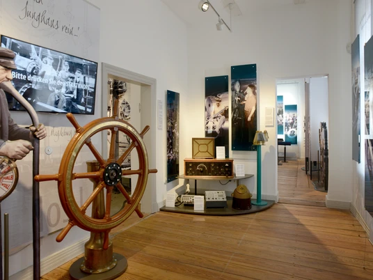 Elbschifffahrtsmuseum_Arbeiten an Bord ©Uwe Franzen.jpg