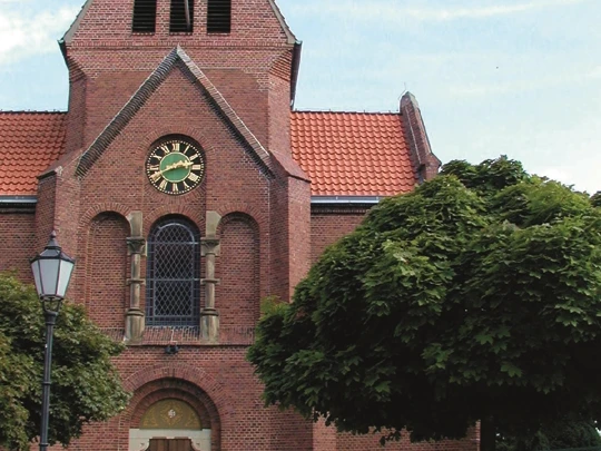 Frontansicht Heppenser Kirche